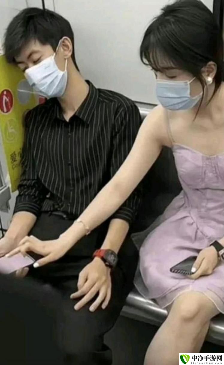 装睡故意把腿张开给公
